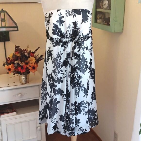David's Bridal Black and White Strapless Dressy Dress - Picture 1 of 13